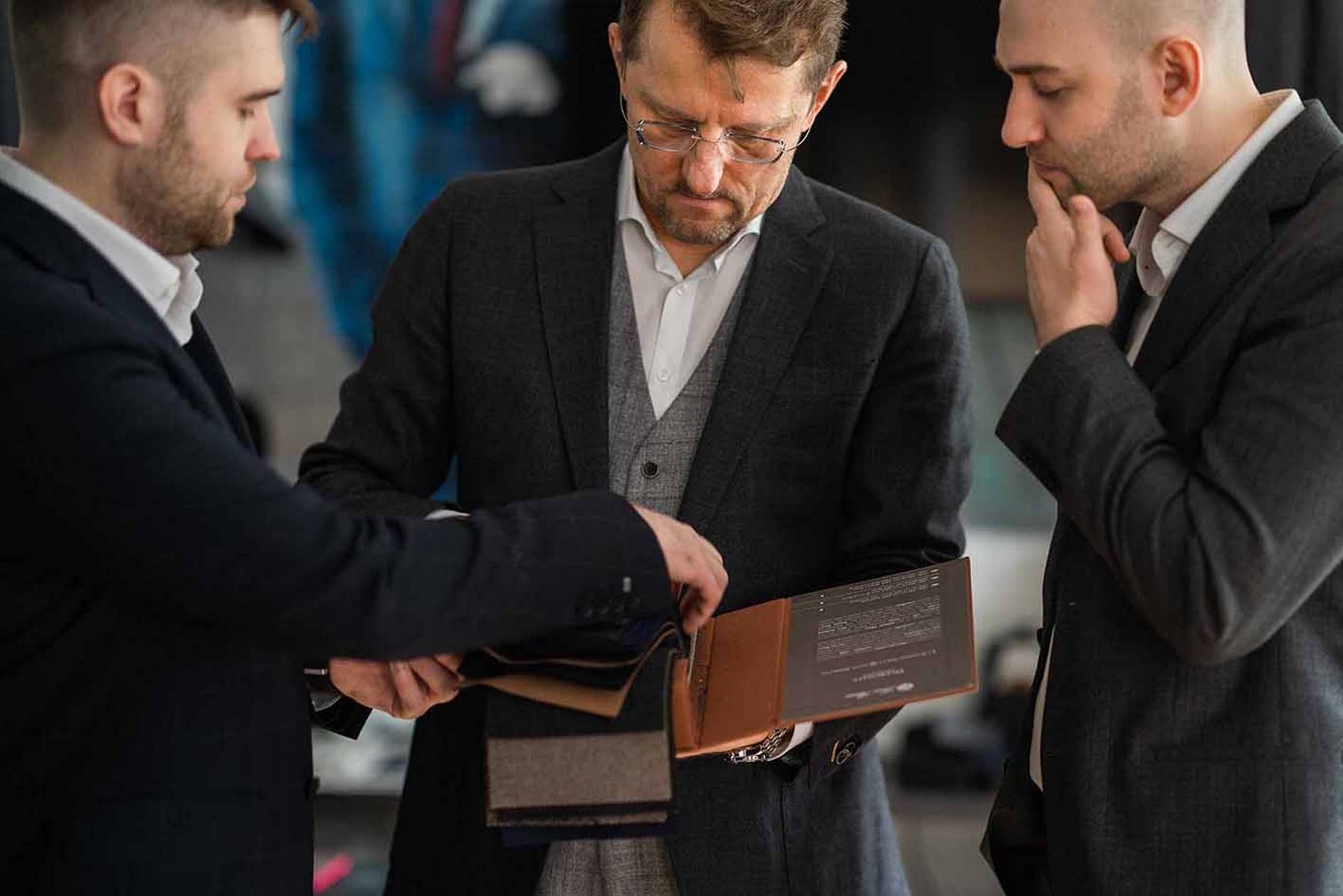 Selecting fabric samples